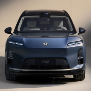 第三代蔚来 ES8 卖太便宜...老车主崩了！？