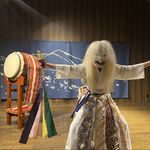 快看你背上趴个人