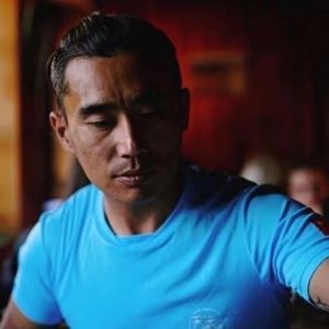 航海中的关雅荻