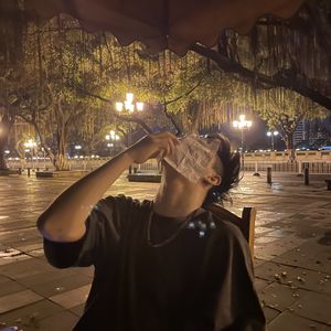阿浩HoltLuk