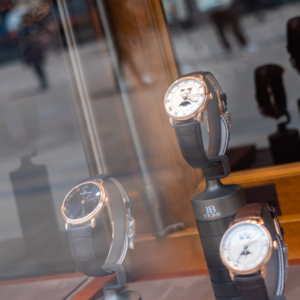 瑞士手表卖不动了