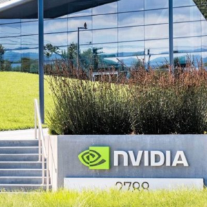 英伟达市值一夜涨出一个“麦当劳”,距苹果仅差1000亿美元