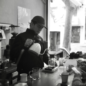 一锅 | Coffee Hana：当烘焙师站上吧台已是三头六臂-Kx柚桑