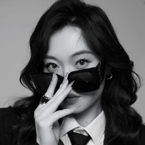 卡卡罗琳Caroline