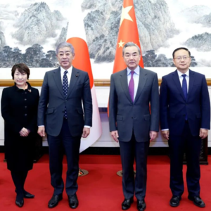 EP30 日本外相寒冬访华，预示了对华外交政策的转向