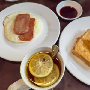 Vol.12 从选秀艺人到明星化妆师 和吴世晖“维奇花”聊聊他的故事和23+1工作餐