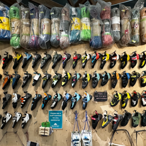 99场直播4000双鞋 卖攀岩装备是个好生意么？？