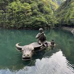 小明爱笑