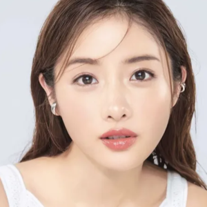 石原里美：把甜美做成“人生战略武器”的女人！