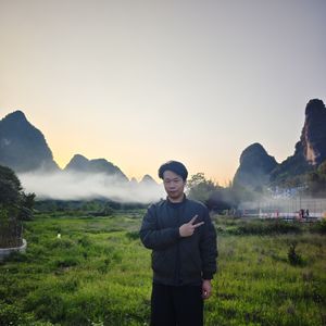 小天不装了