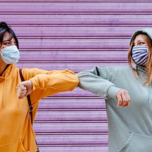 经济学人｜如何应对工作中的尴尬问候？