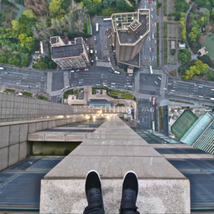 为什么站在高处，会突然想往下跳？