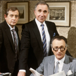 从零开始聊《是，大臣》P2：看「英国铁三角」如何玩转大不列颠（完结）