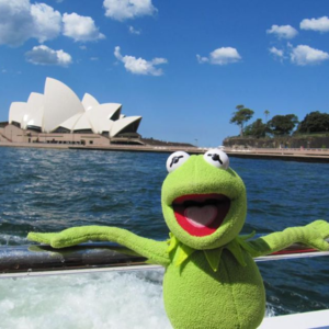 E52 年轻时该攒钱，还是该去看世界？