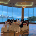 28.幸运的，我们都拿出了勇气