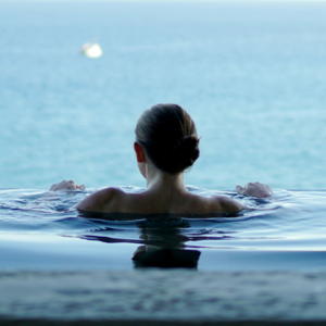 谁该尝试理解谁？无苦硬吃 vs 无福硬享