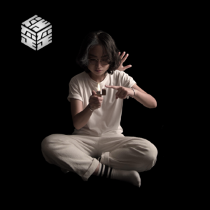 0403 | 小米市值缩水严重、通义千问、坤源矿事件、张坡事件、张家口回应取消老年人公交、马斯克、Switch2、张家界