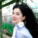 北极熊在玫瑰湖捉虫