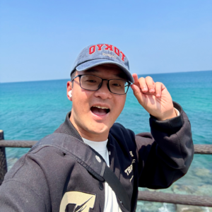 985土木硕士把“一年失业三次”写进广告牌，开直播治愈“被裁羞耻”