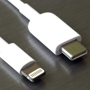 让我们看看一个 iPhone C 口还能说几期