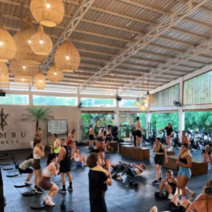 vol.013 跑步、瑜伽、冲浪......体育生的巴厘岛体校运动课表