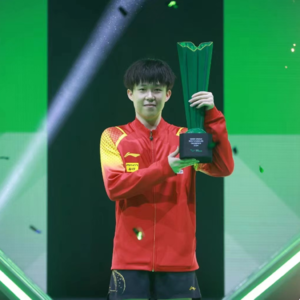 孙颖莎王楚钦的饭圈生意经：什么给了收银员粉丝竖冠军中指、32强尖叫男神营销不断的底气？