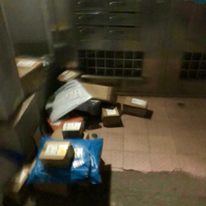 32 送货上门从本人签收变成了门口签收