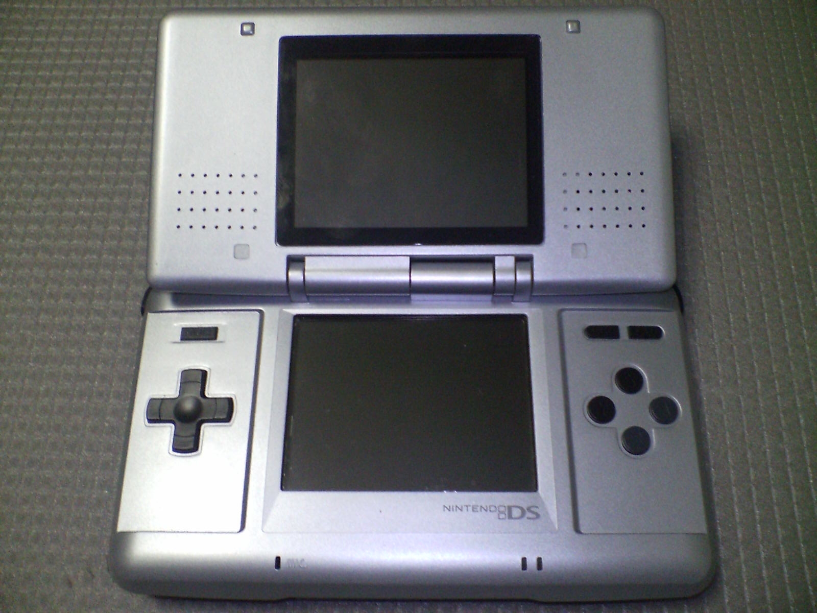 Nintendo DS 第一代