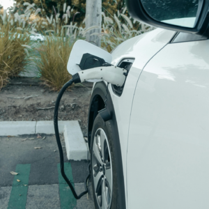 比亚迪闪充火遍全网，老车主却被狠狠背刺？