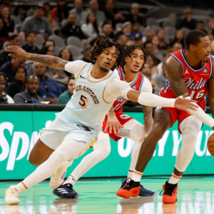 【马刺进步报告S02E33】连胜久违了，14次助攻是不是卡斯尔开窍的起点？