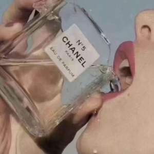 Vol.7 Z世代抛弃大牌？九块九香水背后的“穷味经济学”正在重构嗅觉市场