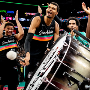 《阿拉莫的回声》5战3负 马刺的新挑战