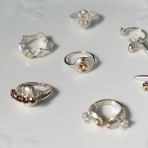 “学了一辈子首饰”的男孩Ikki Mao｜流落荒野的高级珠宝