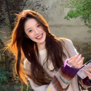 VOL381.风吹起你的头发,一张棕色的小网,洒满我的面颊,我一生也不想挣脱。