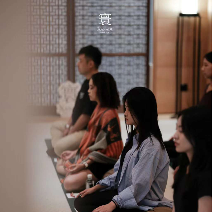 cover of episode EP42-对话Josh｜向阳而生，苦难是给你另一种状态的选择可能性｜创业做品牌是为了利他