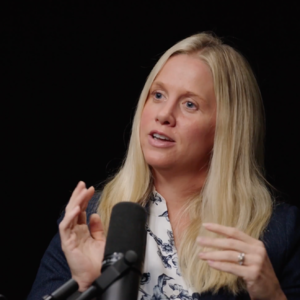 E39. 专访Tracy Britt Cool：从巴菲特助理到Kanbrick，“一砖一瓦”的经营之道