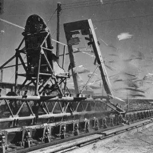 第298期：这个“世界上最快的人”冒着生命危险做实验，我们每个人都从他的实验中获益