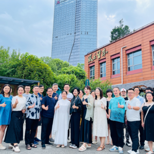35岁财富自由的富婆，写完遗书，安排完后事，来All In小红书