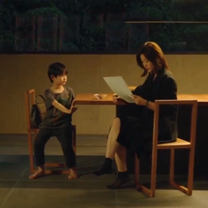 E573.十年家教：教过「宫殿」里的孩子，也见过逼女儿剃光头的母亲