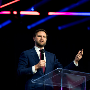 乡下人的悲歌，特朗普竞选搭子万斯的美国梦 E.16