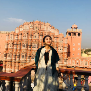 那个开个人画展的瑜伽老师——媛一