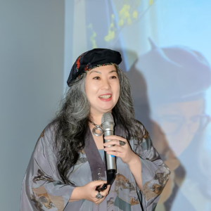 002.容哲：“妈妈不是在陪你，妈妈是在度自己。”