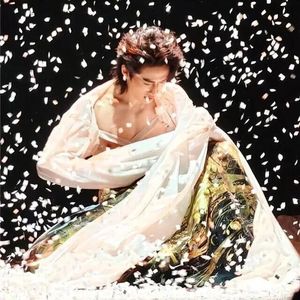 069.现象级男色经济“公狗剧场”舞团｜高雅艺术“擦边” 教会我们的商业课
