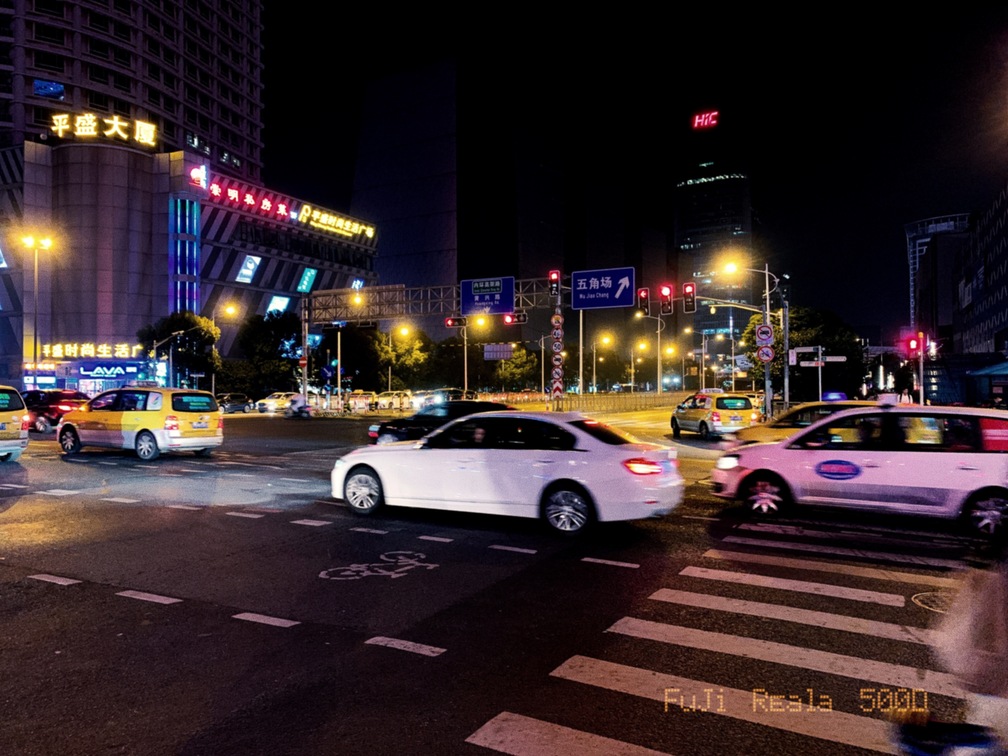 cover of episode 穿过大学路