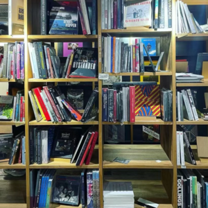 重生之 我在书店打工摸鱼