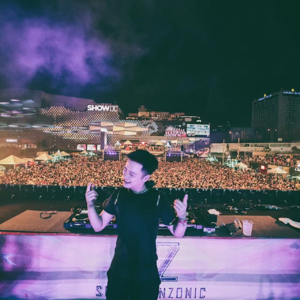 DJ L：酷爱滑雪的百大DJ,居然有鲜为人知的两幅面孔