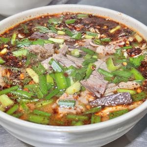 VOL.103 城市云游记 | 洛阳:牛肉汤海碧汽水水席文化与复古妆造和现代桃园生活