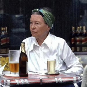 S1EP01 女性如何被“穿”在社会的框架里