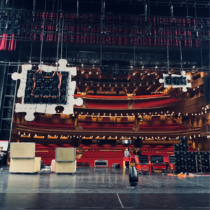 05 在喜剧公司实习，笑能成为工作的解药吗？