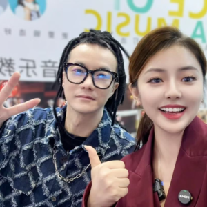 独家专访欧比王(上) | 从I人到舞台中心:一个“实验型”音乐人的养成攻略(下)